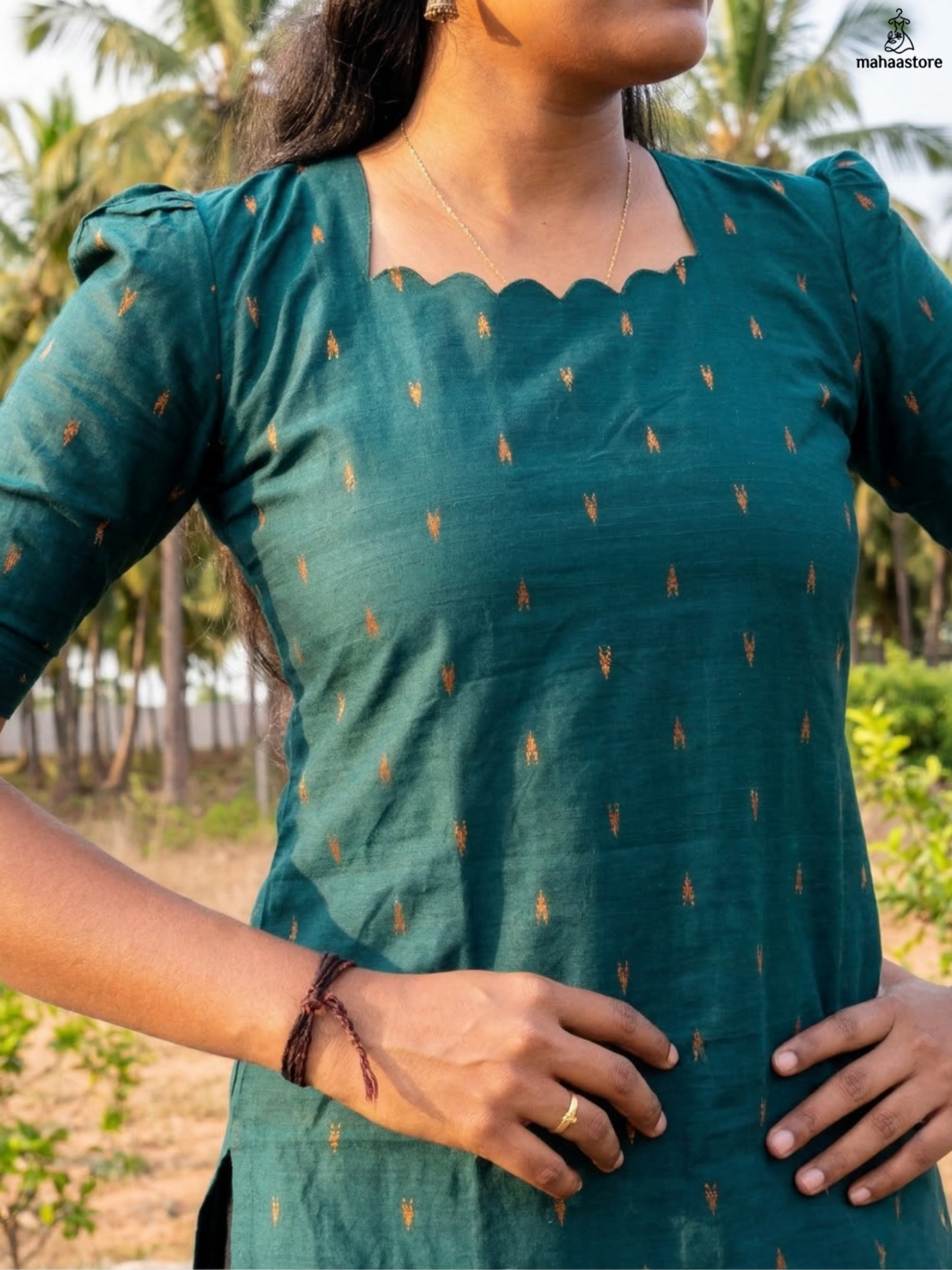 The Emerald Scallop-Neck Kurti with Gold Detailing