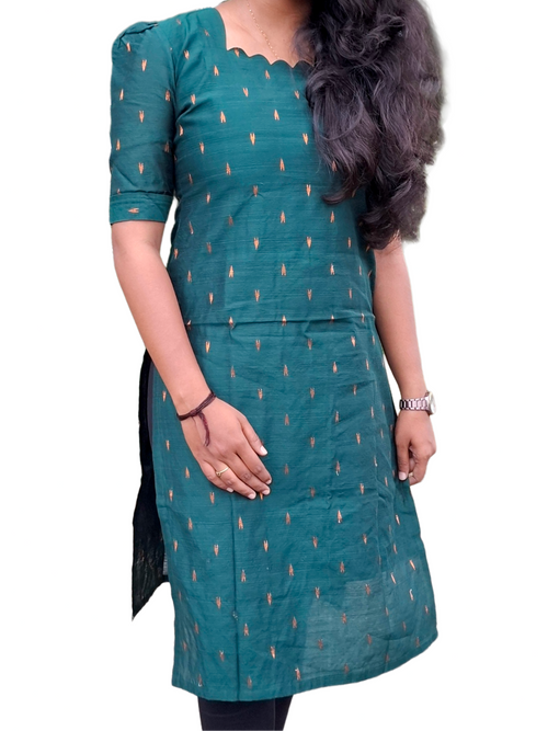 The Emerald Scallop-Neck Kurti with Gold Detailing